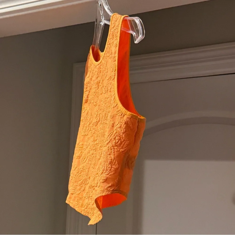 Vibrant Orange Textured Floral Crop Top - Picture 2 of 7